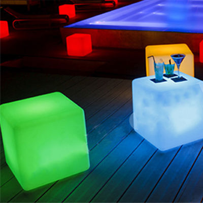 PE 플라스틱 3D LED 큐브를 켜