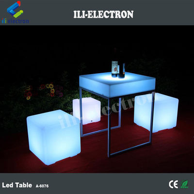금속 선반과 함께 휴대용 평면 플라스틱 LED 조명 테이블