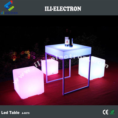 금속 선반과 함께 휴대용 평면 플라스틱 LED 조명 테이블