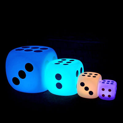 빛나는 야외 LED 큐브 라이트 다이스 스타일 15cm 20cm 30cm IP65 방수 야외 행사