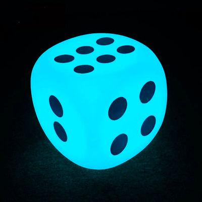 빛나는 야외 LED 큐브 라이트 다이스 스타일 15cm 20cm 30cm IP65 방수 야외 행사