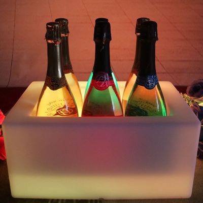 16색 변경 PE 플라스틱 LED 얼음 버킷 IP65 물 저항 맥주 샴페인