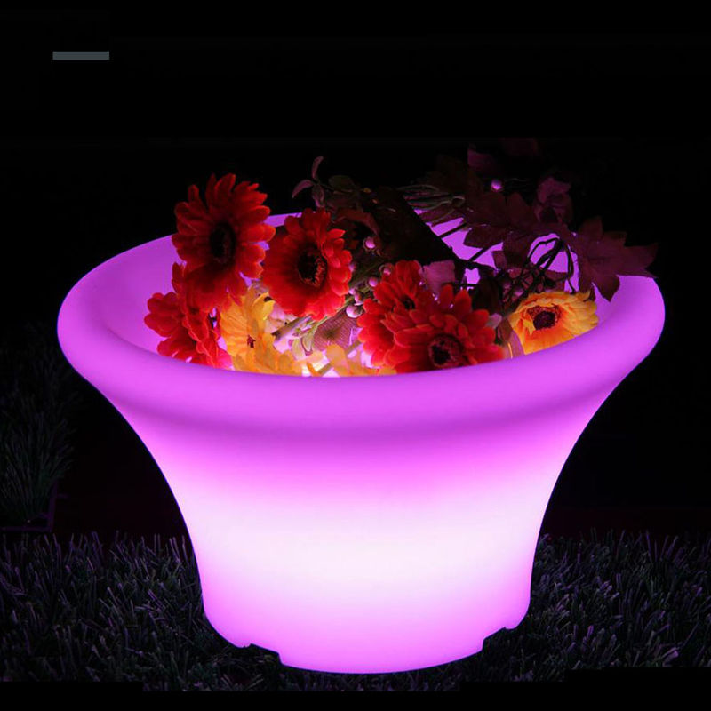 PE 플라스틱 16 색상 변화 크리스마스 장식 LED 빛 꽃 냄비 원격 제어 다기능