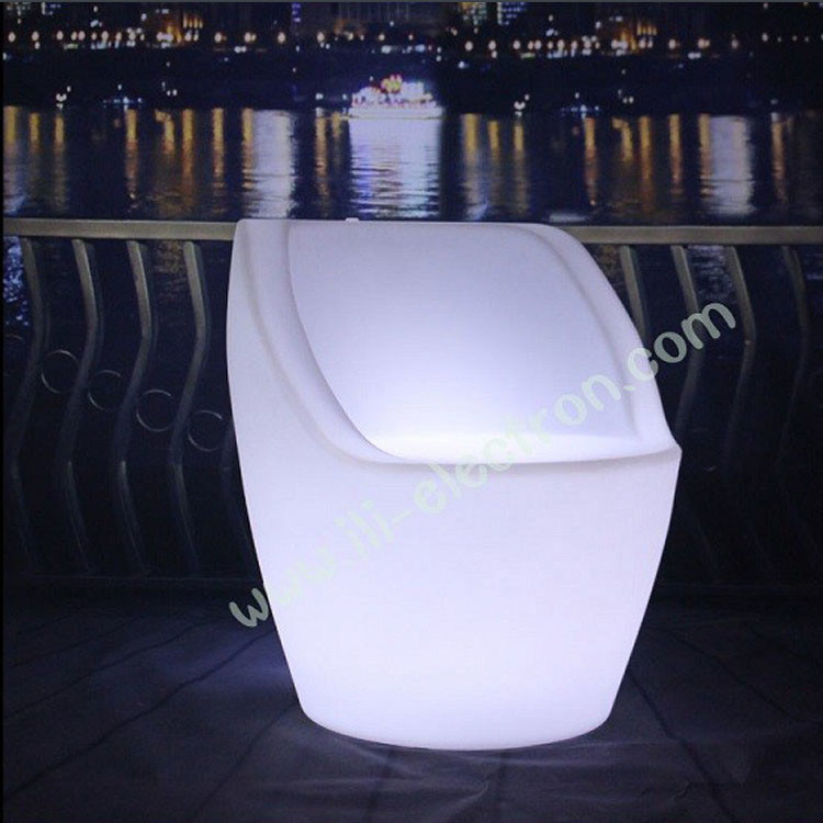 다채로운 빛나는 휴대용 재충전 가능한 조명 LED 파티 의자
